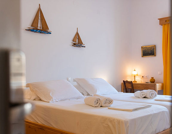 Stay in Sifnos with sea view