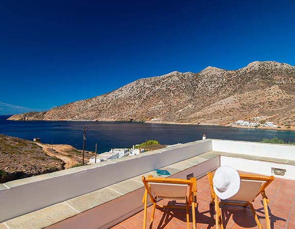 Spacious terrace with sea view