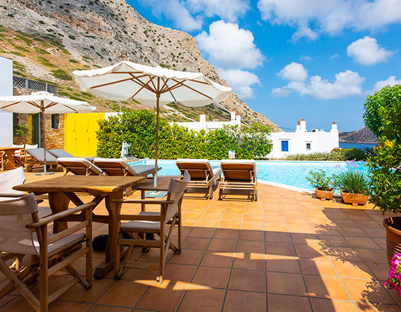 Margado accommodation in Sifnos, pool area